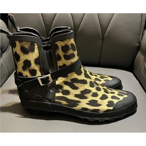 Talbots Black and Tan Leopard Print Winter Boots
